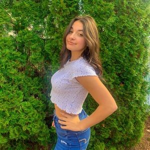 Meet your Posher, Adrianna